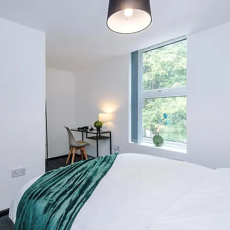 Сasa de vacaciones Large 4br House, Sleeps 8, Parking, Full Kitchen, Ideal For Groups, Family, Contractors