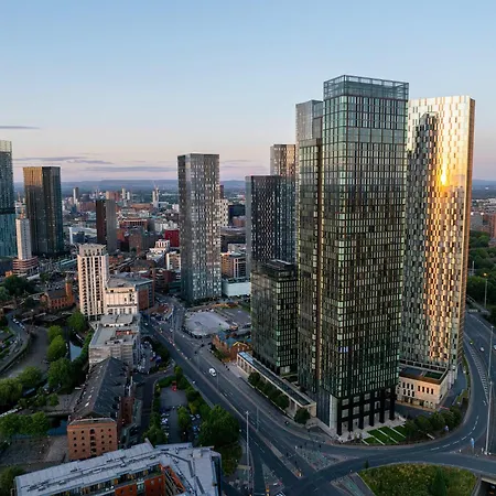 Tranquil Luxury Suite I 2Br I City Views I Sleeps 4 Daire Manchester
