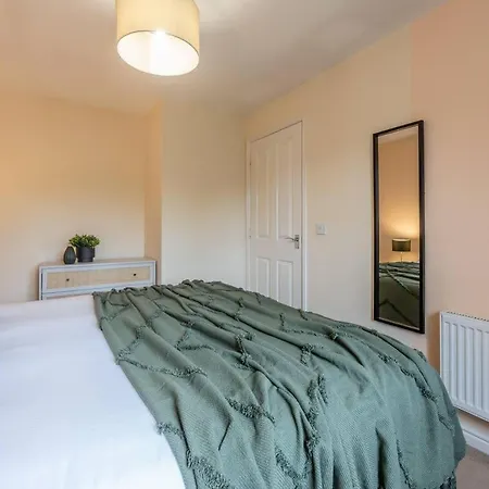 Feriehus Chic 4bd Abode - Free Parking - Snooker Manchester