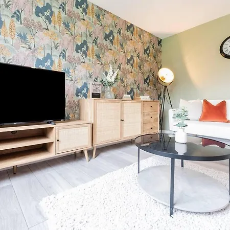 Chic 4bd Abode - Free Parking - Snooker Feriehus Manchester