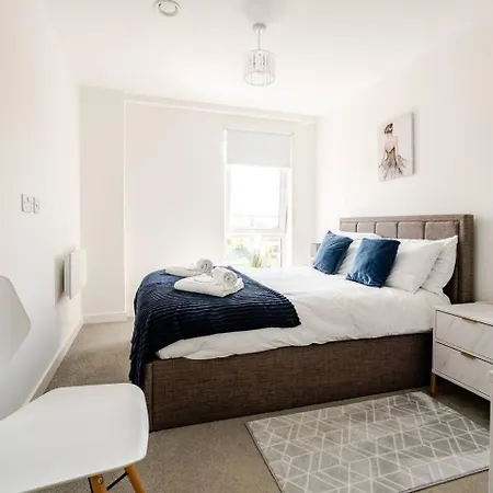 Lets Sa I 2bed 2bath L Waterfront L Private Balcony I Relaxing Retreat I Great Location Manchester