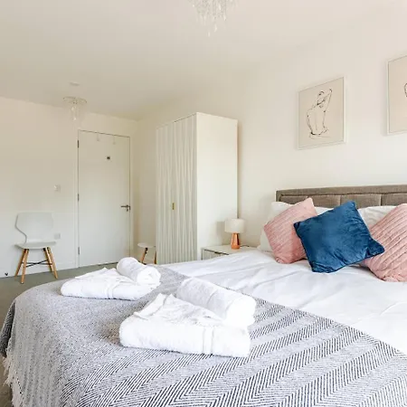 Apartment Lets Sa I 2bed 2bath L Waterfront L Private Balcony I Relaxing Retreat I Great Location