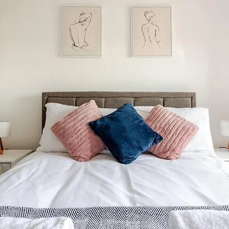 Lets Sa I 2bed 2bath L Waterfront L Private Balcony I Relaxing Retreat I Great Location * Manchester