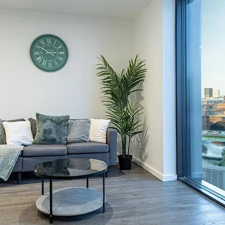 Centre, Ao Arena , With Gym