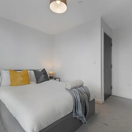 New 2br In Kinetic, Talbot Road Appartement Manchester