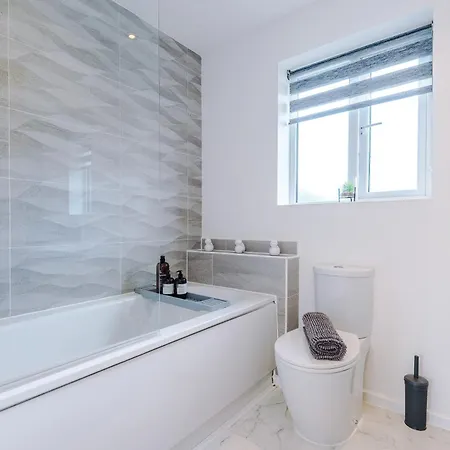Stunning Riverside 3-bed By 53 Degrees In With Garden & Free Parking! Μάντσεστερ