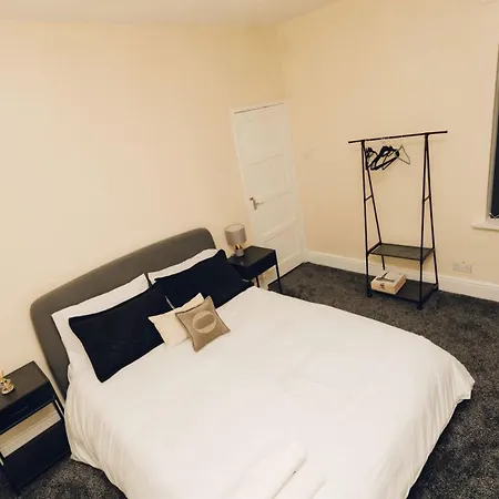 2 Beds Suburb Nestled Nook *