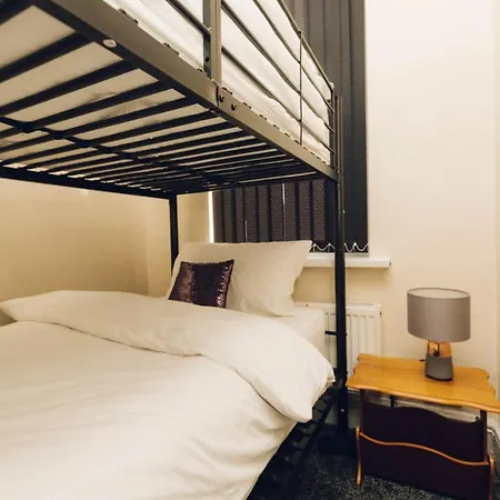 2 Beds Suburb Nestled Nook