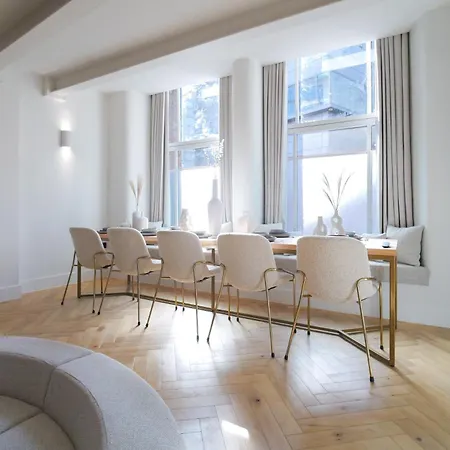 Apartment Blanco At The Heim Residences Manchester