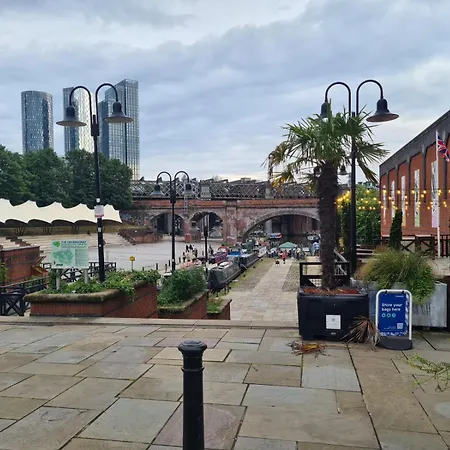 Elegant 2bd & 2ba Centre Luxury With View Apartman Manchester