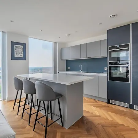 Exceptional Two Bedroom Of The South Tower *