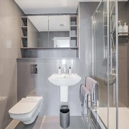 Exceptional Two Bedroom Of The South Tower * 曼彻斯特