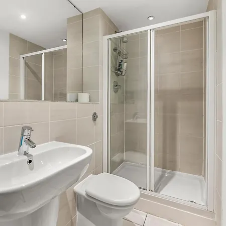 Manchester City Gem - Stylish Stay For 8
