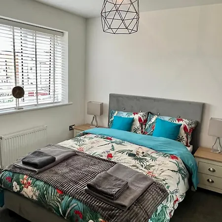 Dom wakacyjny 3br-sleeps 6 -walk To Etihad & Ao Arena Manchester