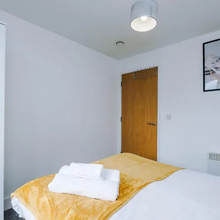 2 Bedroom Penthouse With Balcony By Host A マンチェスター