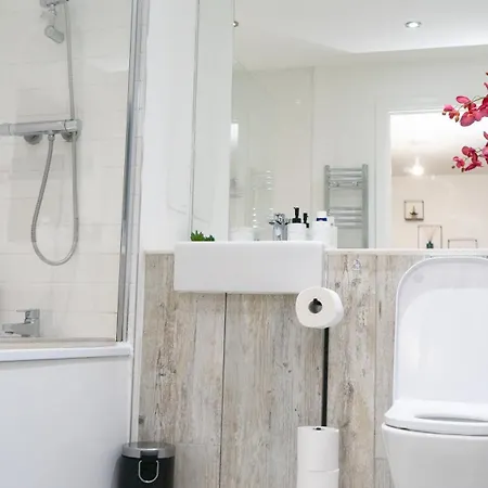 アパート Elegant 1-bed By Victoria Stn & Ao Arena-sleeps 4 *