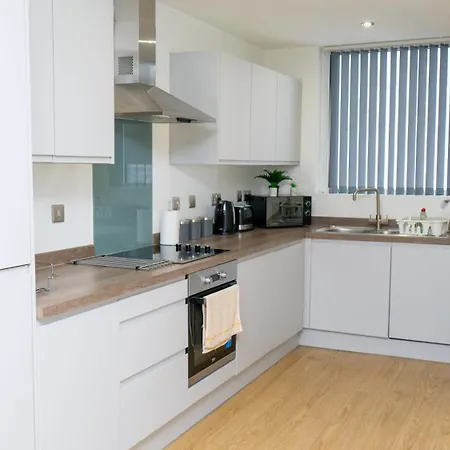Elegant 1-bed By Victoria Stn & Ao Arena-sleeps 4 דירה מנצ'סטר