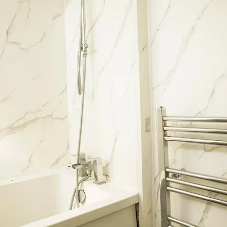 Appartamento Comfortable Centre With Free Parking Near O2 Apollo & Ethiad Stadium Sleeps 8 Manchester