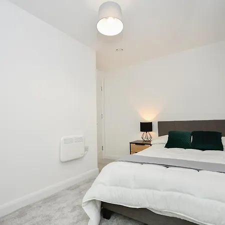 Beautiful 3 Bed Near Etihad דירה מנצ'סטר