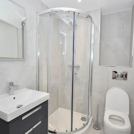 Beautiful 3 Bed Near Etihad * Manchester