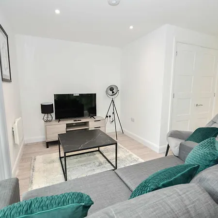 Beautiful 3 Bed Near Etihad דירה