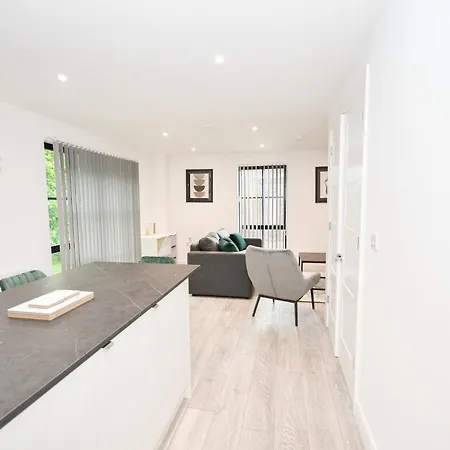 Apartment Beautiful 3 Bed Near Etihad Manchester
