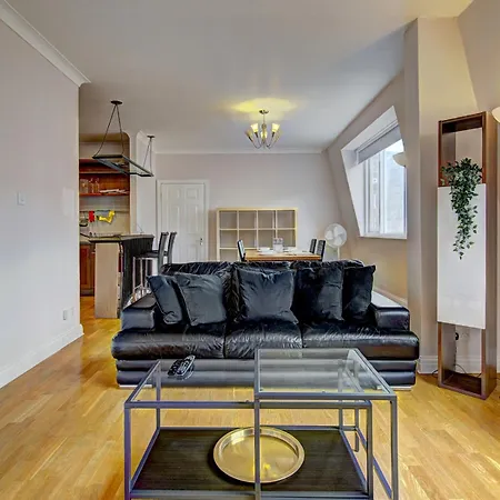 Spacious Penthouse Pass The Keys Appartamento *