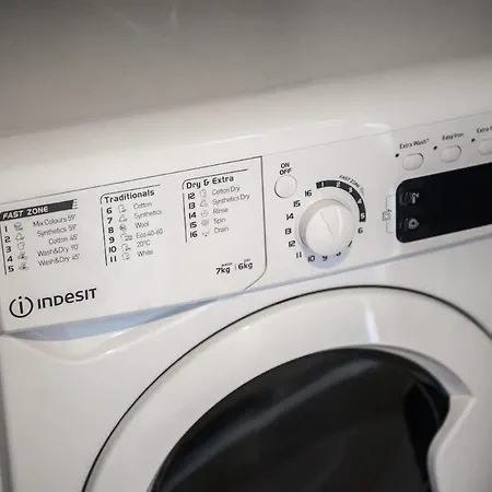 Skyline Old Trafford Flat By Superhost *