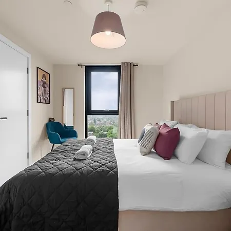 Skyline Old Trafford Flat By Superhost * 맨체스터