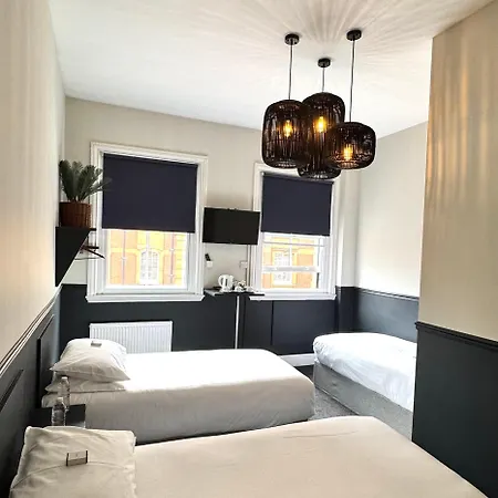 Piccadilly * Manchester