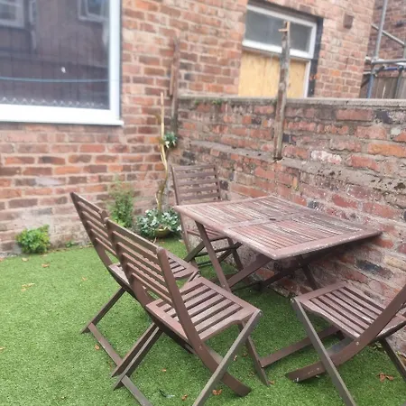 3br Sleeps 10 Walk To Alex Park Holiday home *