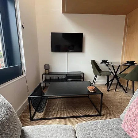 Stylish Duplex In Apartamento *