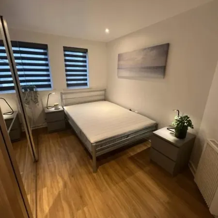 Salford Quays - Alloggio in famiglia *