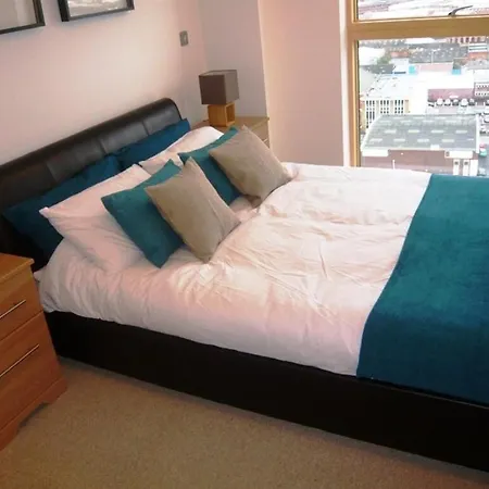 2 Bedroom Centre Dec *