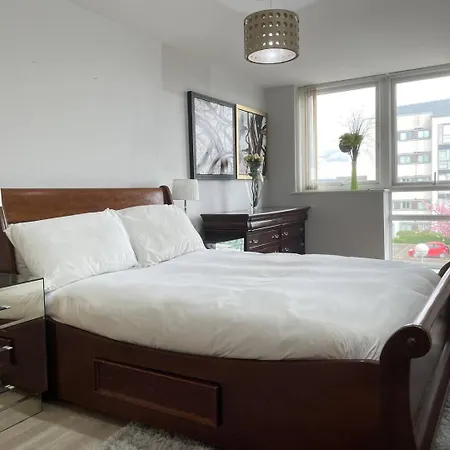 Apartament Spacious, Smart Near Centre And Coop Arena Free Parking Manchester