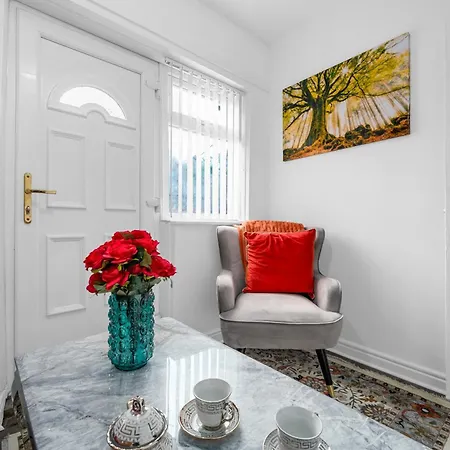 Prestige Mcr Retreat - Close To Centre-etihad Stadium - Sleeps 11 曼彻斯特
