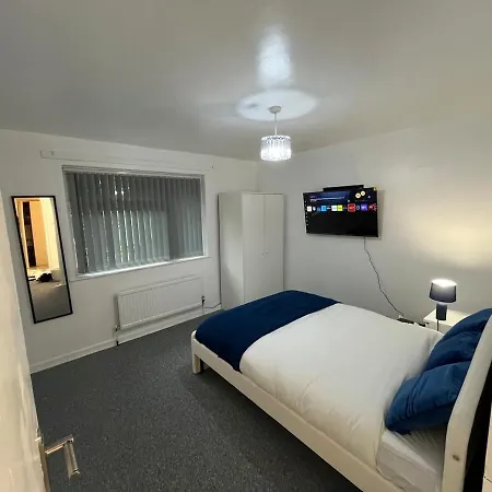 3 Bedroom Luxurious Manchester