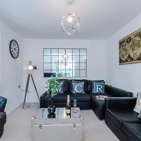 Stunning Riverside 3-bed By 53 Degrees In With Garden & Free Parking! Villa Manchester