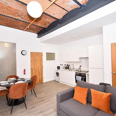 Beautiful 2 Bed Near Etihad アパート