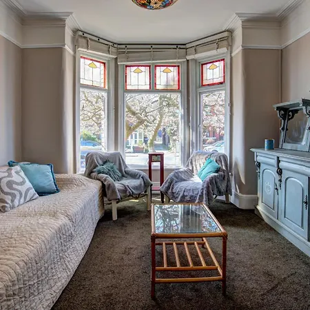 Сasa de vacaciones Spacious Victorian Family In Stretford - Pass The Keys *