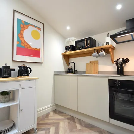 Cityescape - Spacious 1br Duplex Sofabed - Nq Ferienhaus