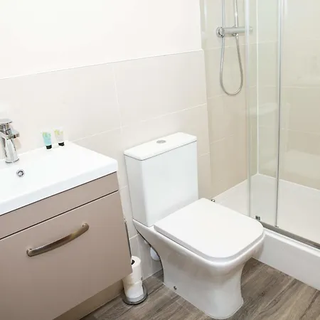 Spacious 2 Bedroom * Manchester