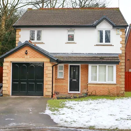 Сasa de vacaciones Home Base For Manchester 4 Bed-Garden-Free Parking - Pass The Keys *