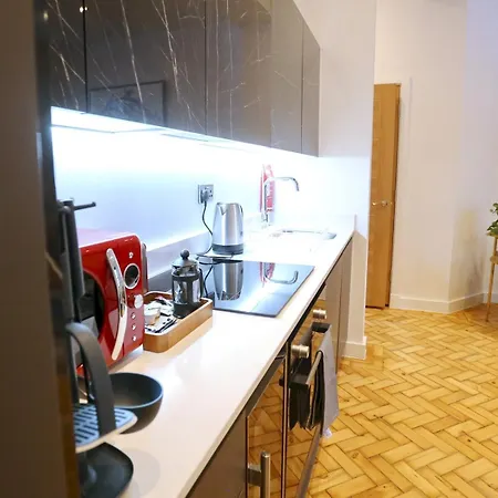 Apartamento New Build Duplex Minutes From Centre - Pass The Keys