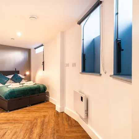 Apartment Lovely 3bed Flat In W Security