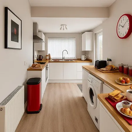 Stunning Home. Free Parking. *