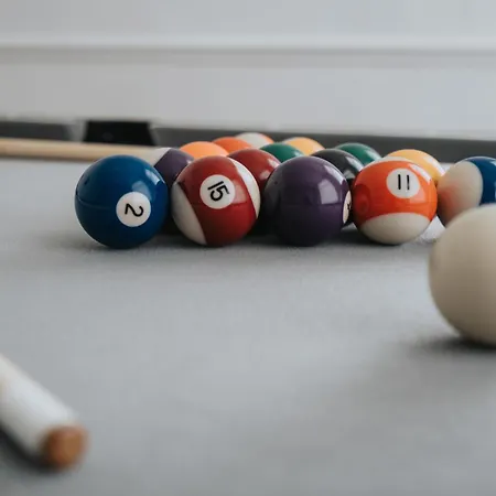 Apartment Cozy 3br - Games - Sleeps 9 Manchester