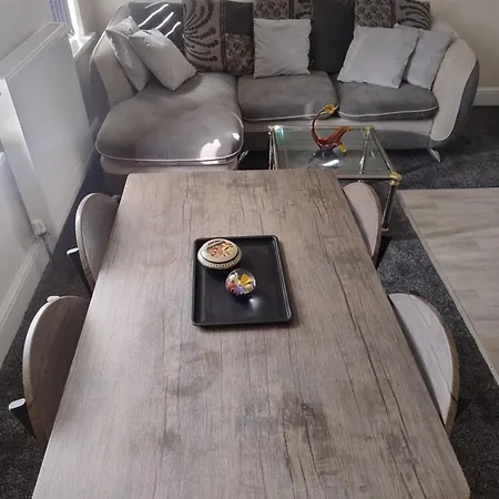 Apartment 2 Beds Suburb Nestled Nook *