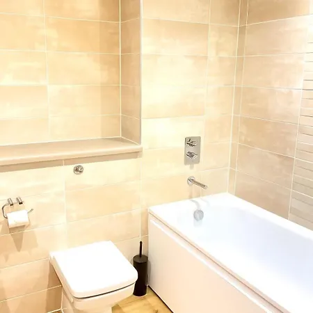 High-rise 2bed With Balcony And Water View Apartamento Mánchester