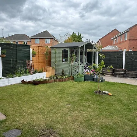 Newly Built * مانشستر